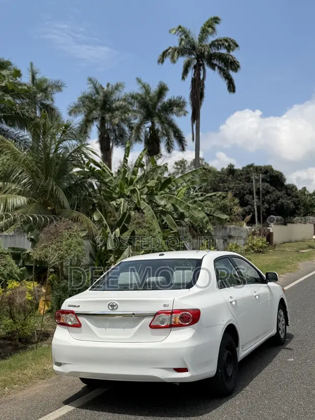 2011 Toyota Corolla LE Sedan - 1