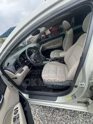 2018 Hyundai Elantra SEL Gold