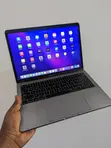 Apple MacBook Pro 2017 16GB RAM, 512GB SSD - 2
