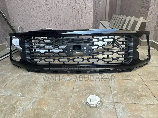 Ford F-150 2025 Front Bumper Grill - 1