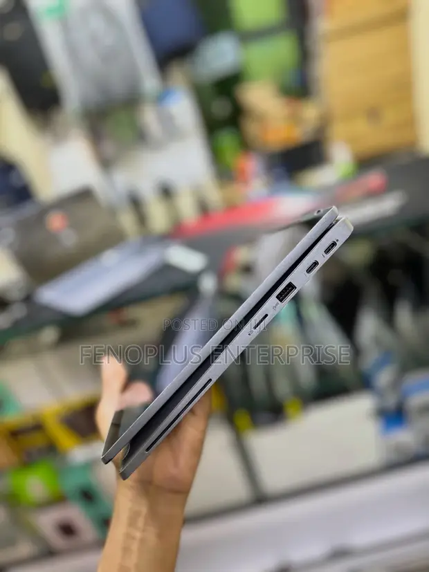 Dell Latitude 5330 16GB i5 512GB SSD Convertible Laptop - 1