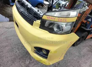 Toyota Voxy 2010-2015 Front Cut