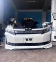 Toyota Voxy 2010-2015 Front Cut - 2