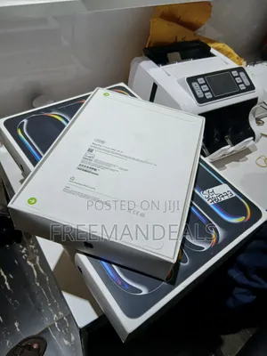 New Apple iPad Pro 11 (2025) 256GB Silver