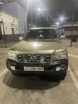 Nissan Patrol 2010 Gold - 4