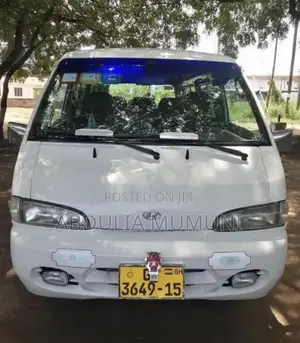 Hyundai H-100 2004 White