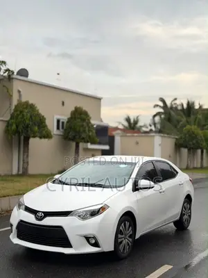 2016 Toyota Corolla LE Sedan