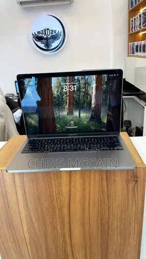 Apple MacBook Pro 2020 16GB RAM Intel Core i5 SSD 256GB