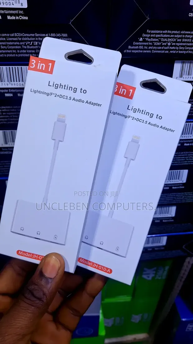 iPhone Lightning to Aux Adapter for Live Screening - 1
