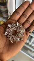 Luxury Crystal Wreath Brooch Pin - 2
