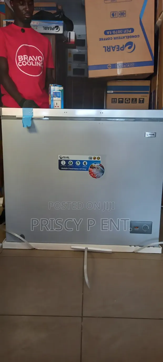 Pearl Chest Freezer 251L with Sliding Glass Door - 1
