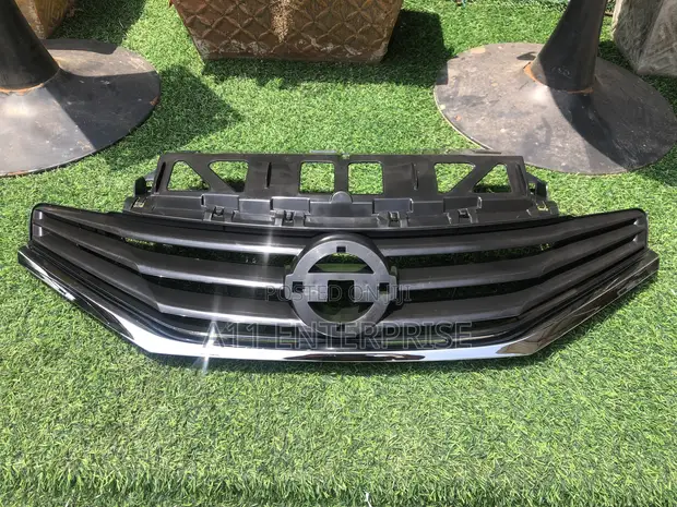 Nissan Versa Note 2015 Front Grill - 1