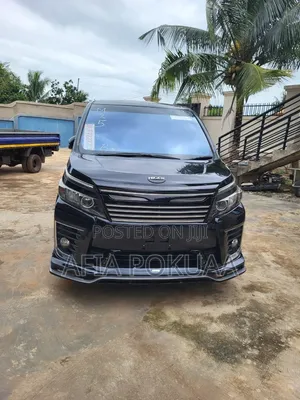Toyota Voxy V 2WD 8-Seater 2015 - Black