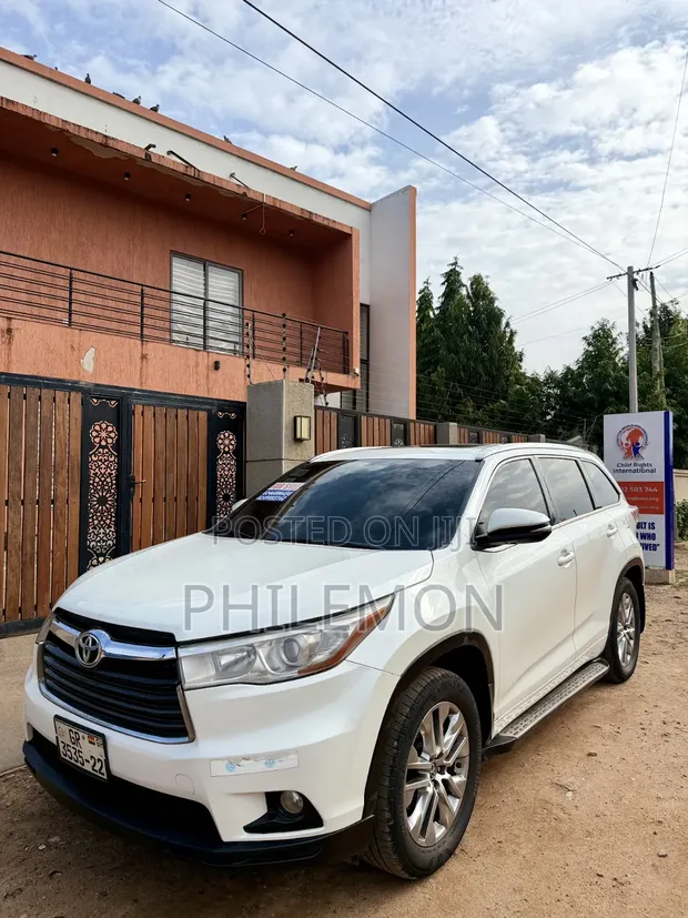 Toyota Highlander 2015 White - 1
