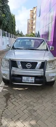 Nissan Navara 2015 Silver - 2