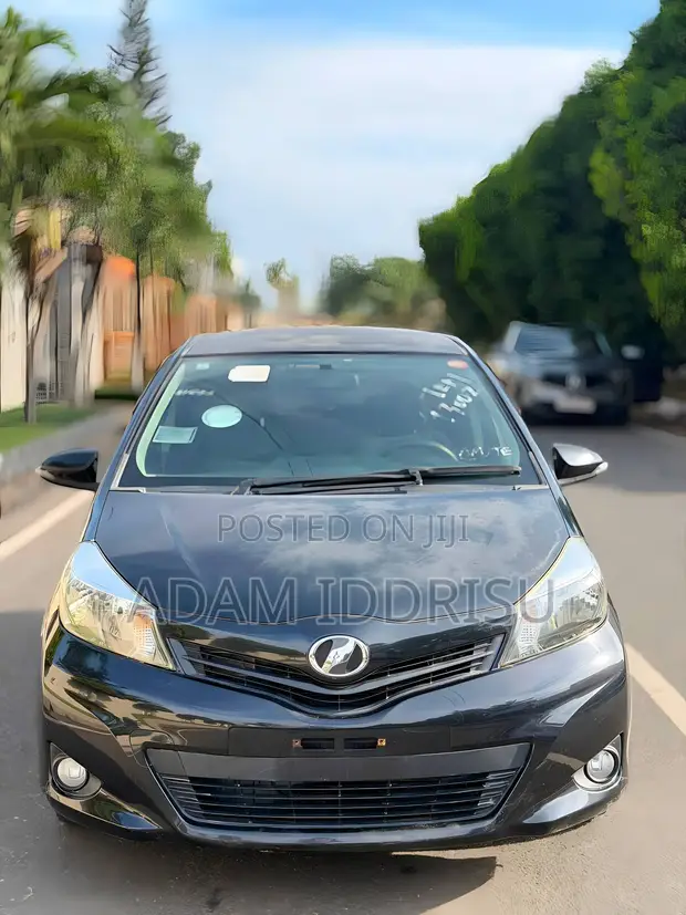 Toyota Vitz 2012 Black - 1