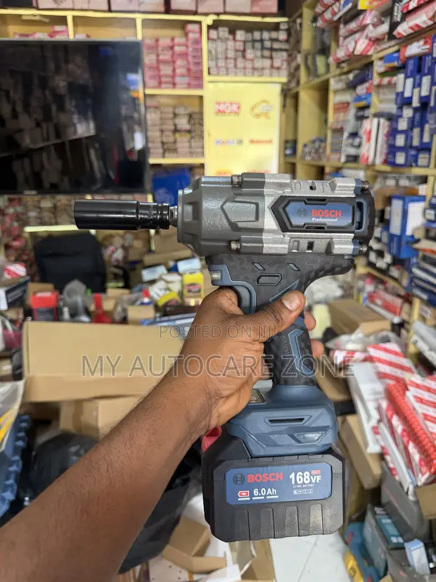 Bosch Professional GDS 168V-750 C Impact Wrench - 1