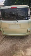 Toyota Sienta 2011 Green - 2