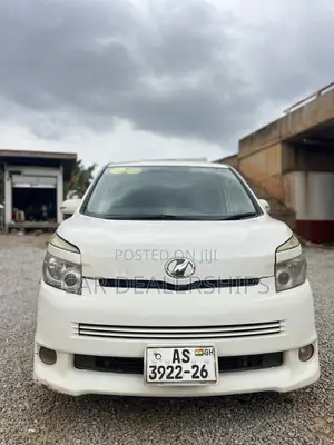 Toyota Voxy 2012 White