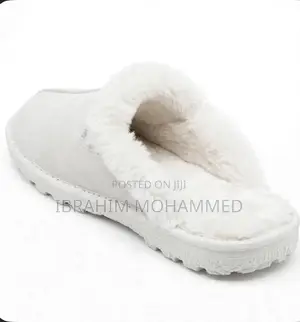 White Cozy Fur Slippers - Unisex - Sizes 40-45