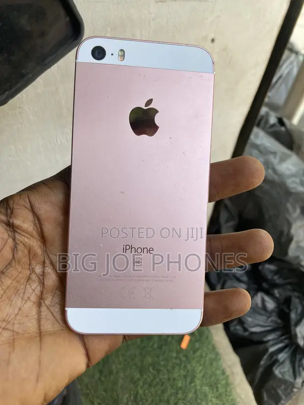 New Apple iPhone SE 32GB Red - 1