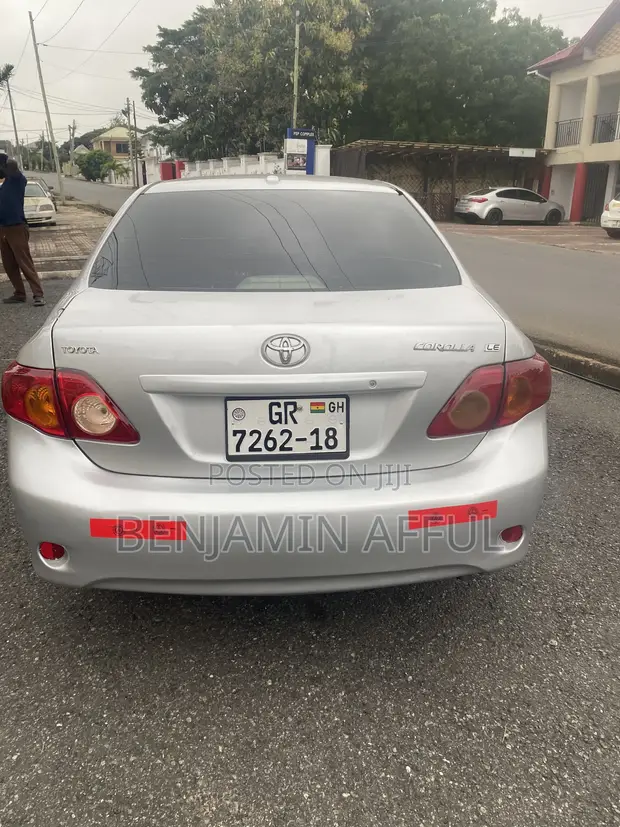 2010 Toyota Corolla LE Sedan - 1
