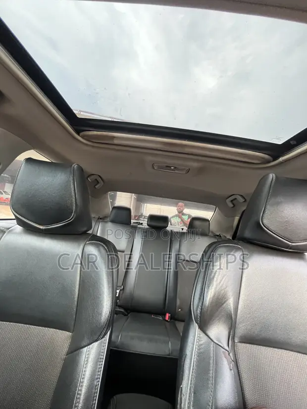 Toyota Corolla 2014 Red - 1