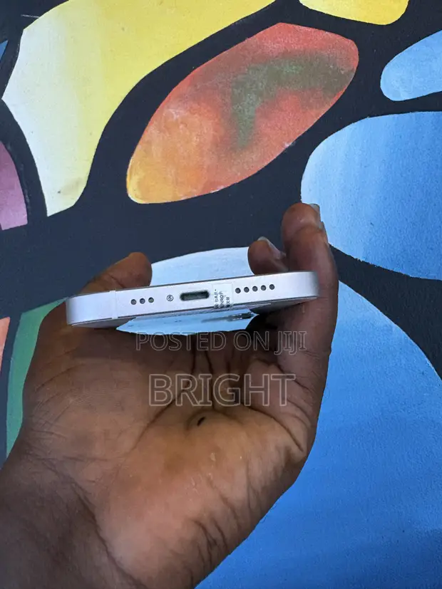 Apple iPhone 12 128GB White - 1