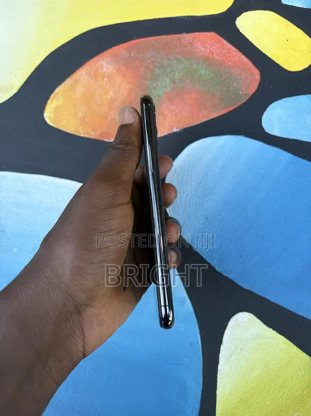 Apple iPhone 11 Pro 256 GB - 1