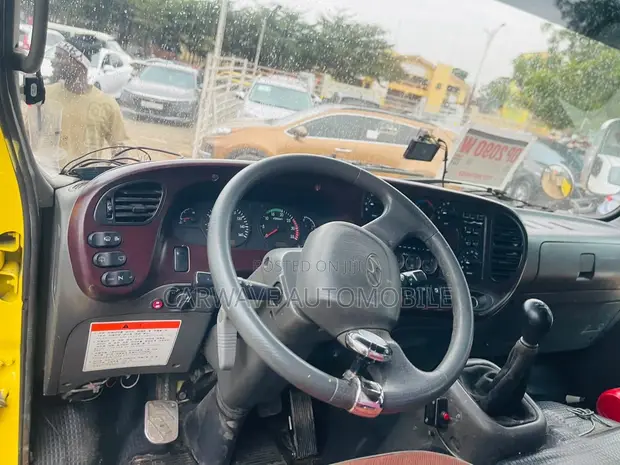 Hyundai County 2015 - 23 Seater Bus - 1