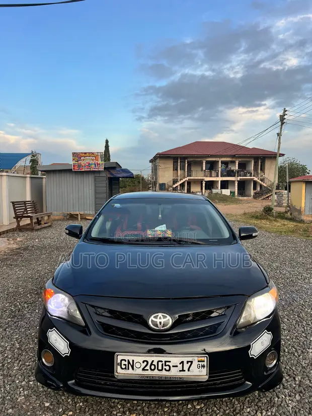 Toyota Corolla 2010 Black - 1