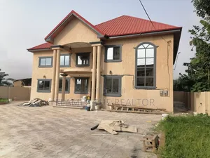 6-Bedroom House for Sale in Sapeiman, Amasaman