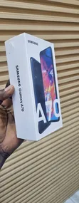 New Samsung Galaxy A70 128GB Blue - 4