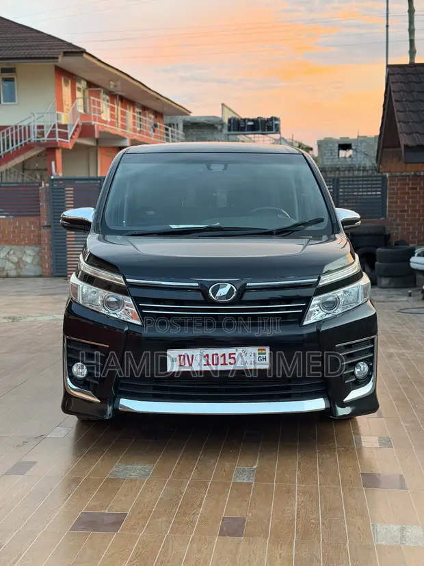Toyota Voxy ZS Kirameki 2WD 7-Seater 2016 Black - 1
