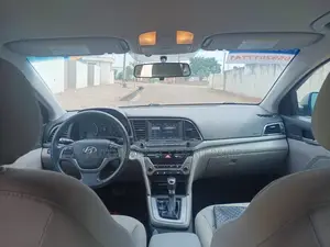 2017 Hyundai Elantra Silver