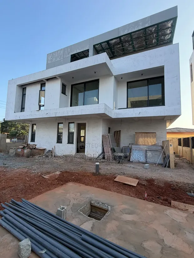 3-Bedroom Townhouse/Terrace for Sale in Dzorwulu - 1