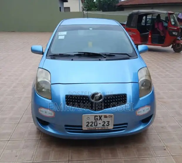 Toyota Vitz 2010 Blue - 1