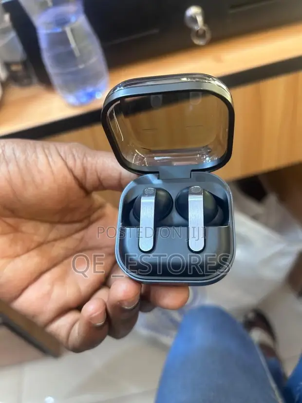 Samsung Galaxy Buds 4 Pro - 1