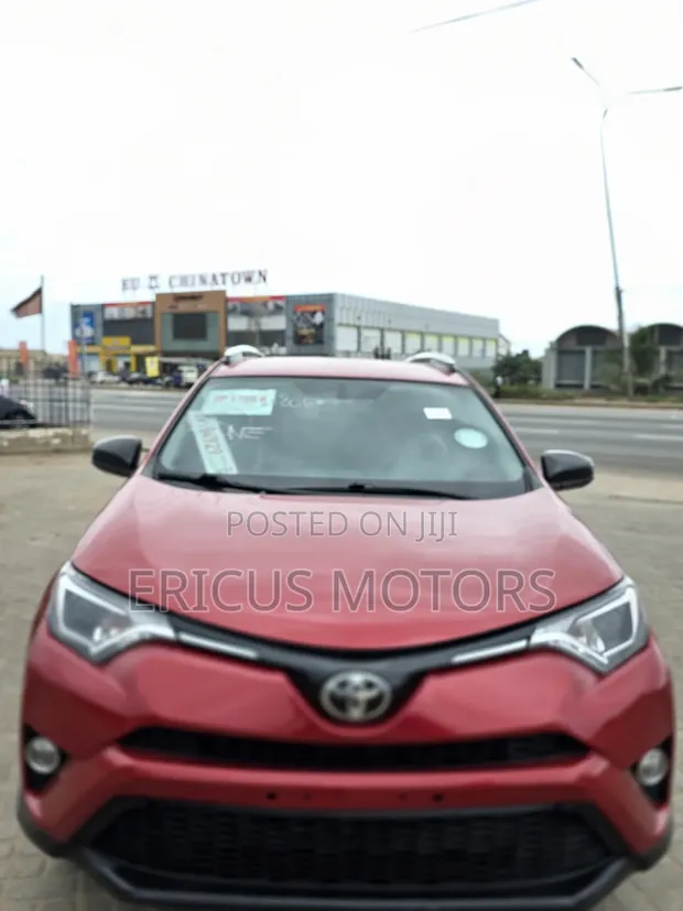 2017 Toyota RAV4 LE AWD (2.5L 4cyl 6A) Red - 1