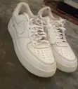Used White Nike Low-Top Sneakers - Size 41 - 1
