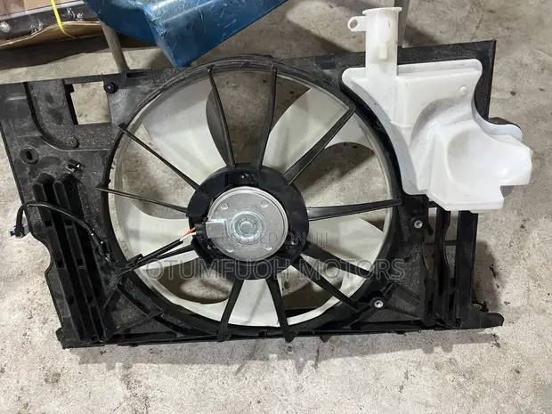 Toyota Corolla Cooling Fan (Radiator Fan) 2014-2018 - 1