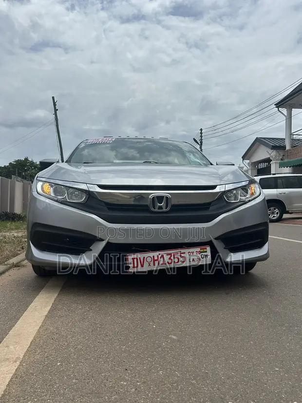 Honda Civic EX Sedan 2018 Silver - 1