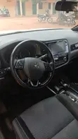 Mitsubishi Outlander SE FWD 2018 White - 3
