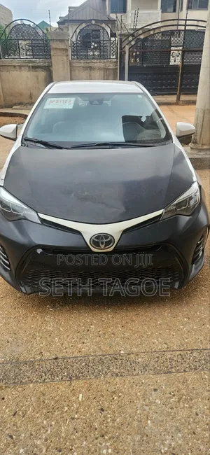 Toyota Corolla LE 2018 White