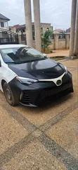 Toyota Corolla LE 2018 White - 5