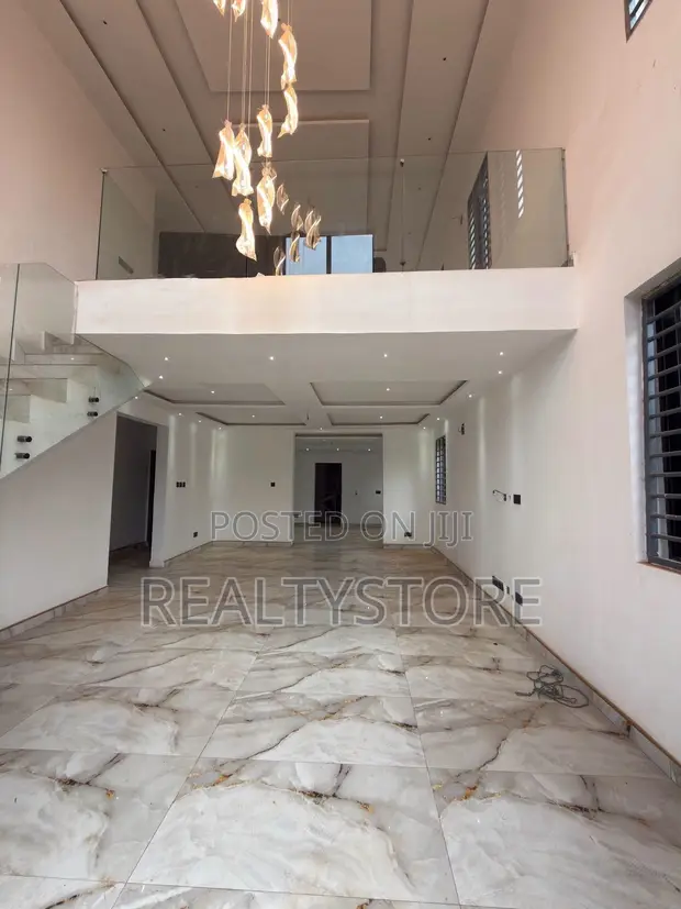 5-Bedroom House with Pool in Adenta, Accra - 1
