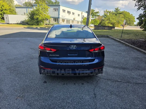 Hyundai Elantra ECO 2018 Blue - 1