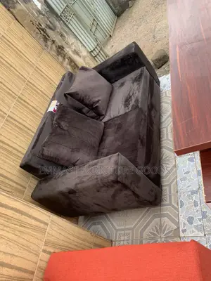 VIG Furniture 2-Seater Sofa - Brand New