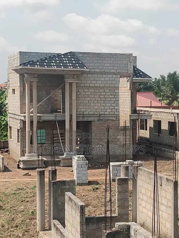 4-Bedroom Duplex for Sale in Royal Nanny Estate, Ga South Municipal - 1