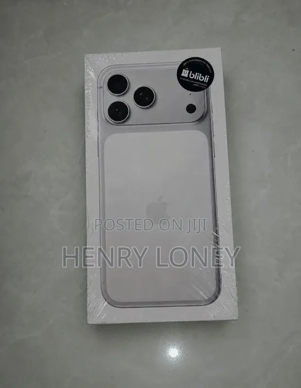 New Apple iPhone 17 Pro Max 1 TB Silver - 1
